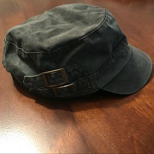 Women’s distressed black conductor hat